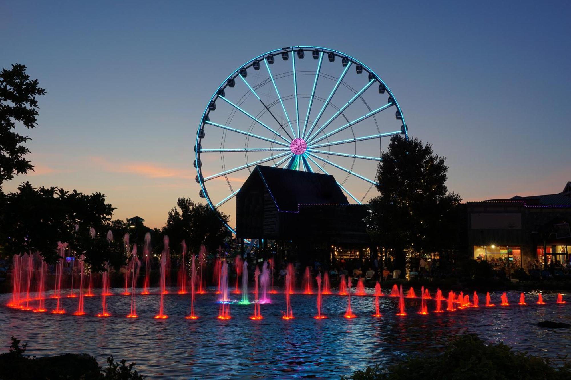 Always Kiss Me Goodnight- Hot Tub, You Get 1089 Of Free Area Attraction Tickets For Each Paid Day! Pigeon Forge Luaran gambar